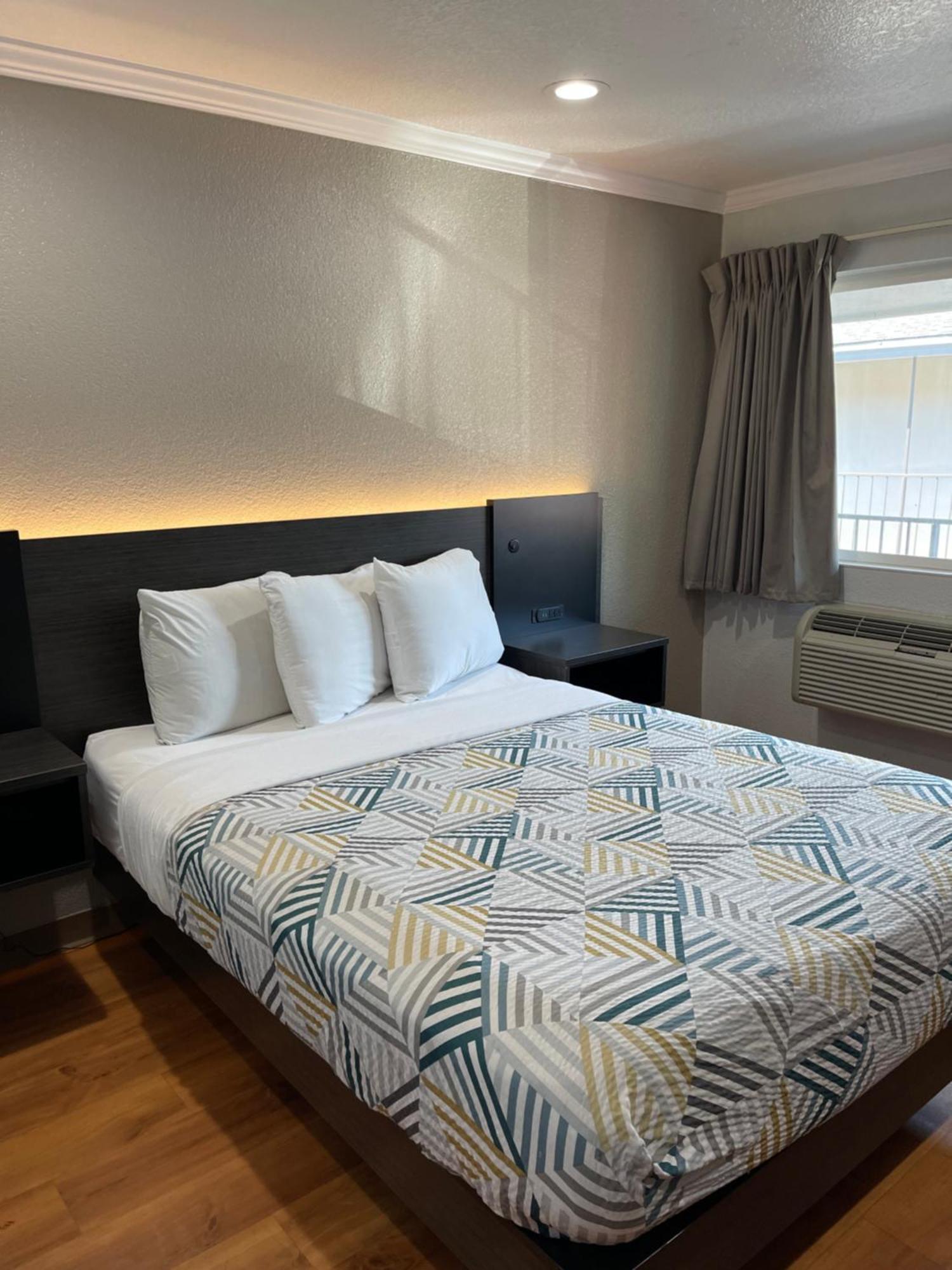 Motel 6 Sacramento, Ca - Downtown Eksteriør bilde