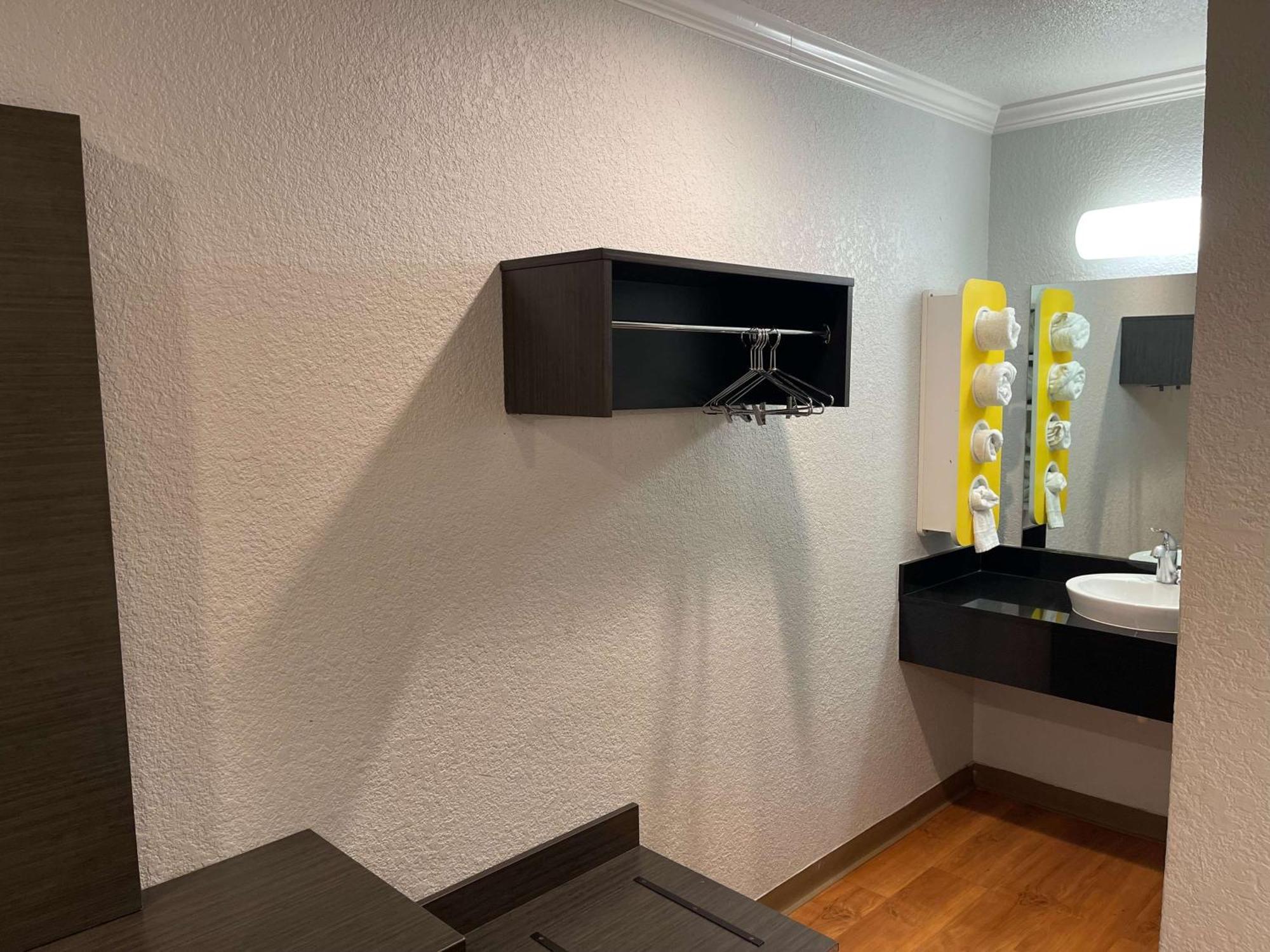 Motel 6 Sacramento, Ca - Downtown Eksteriør bilde