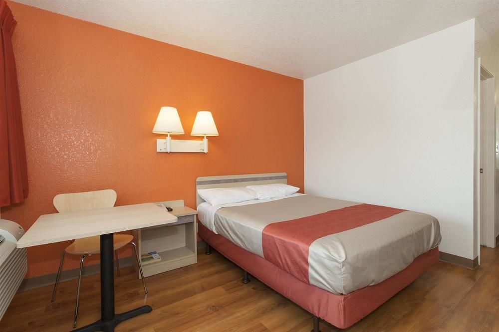 Motel 6 Sacramento, Ca - Downtown Eksteriør bilde