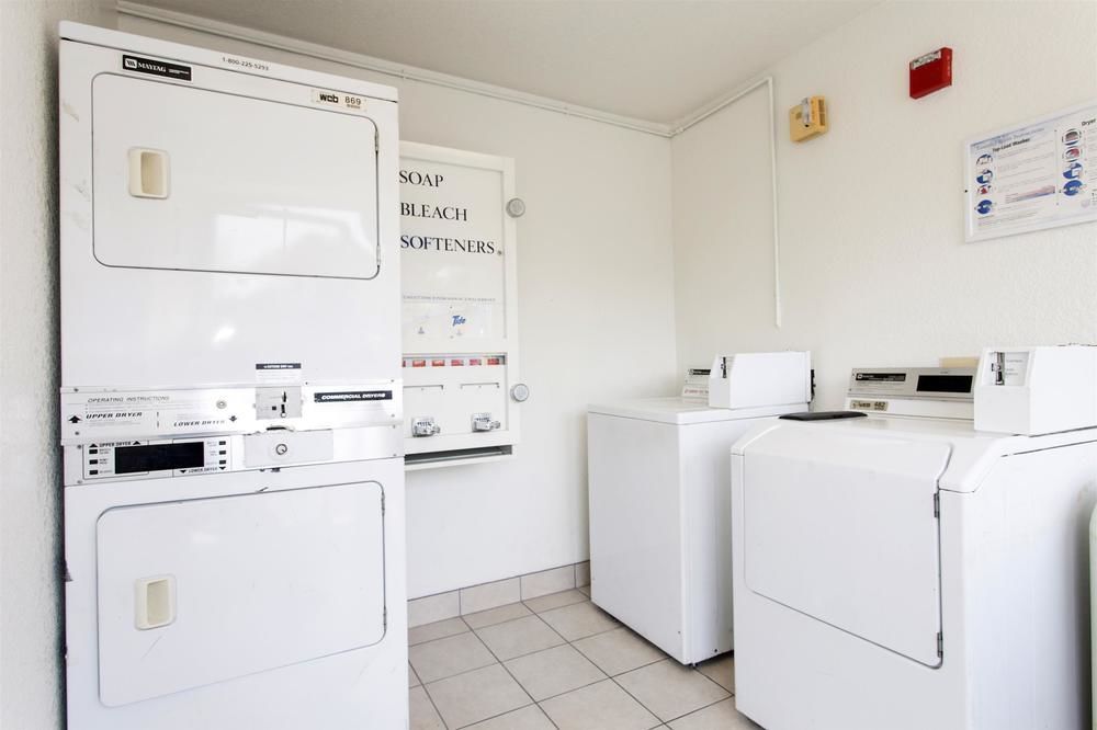 Motel 6 Sacramento, Ca - Downtown Eksteriør bilde