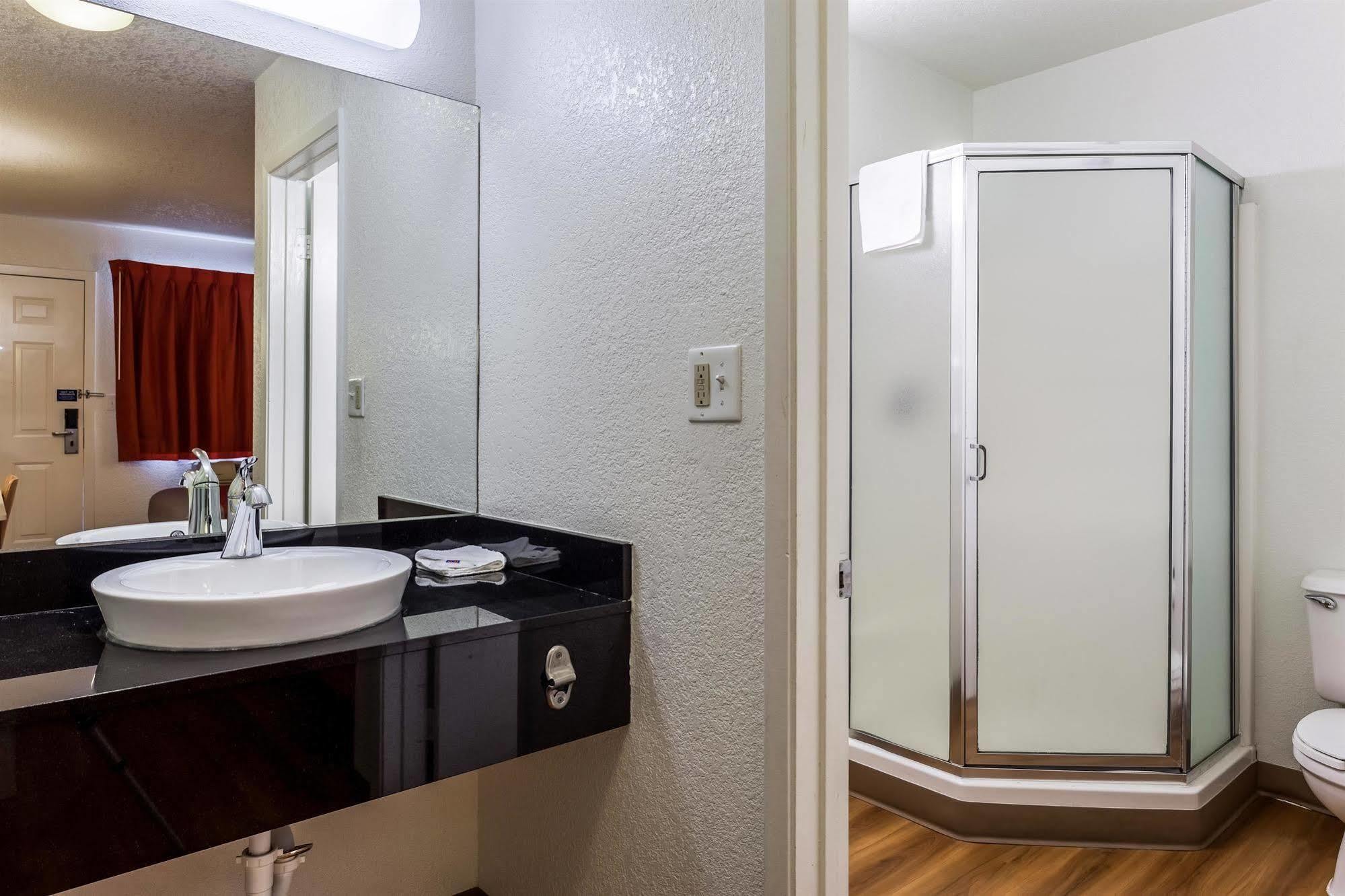 Motel 6 Sacramento, Ca - Downtown Eksteriør bilde