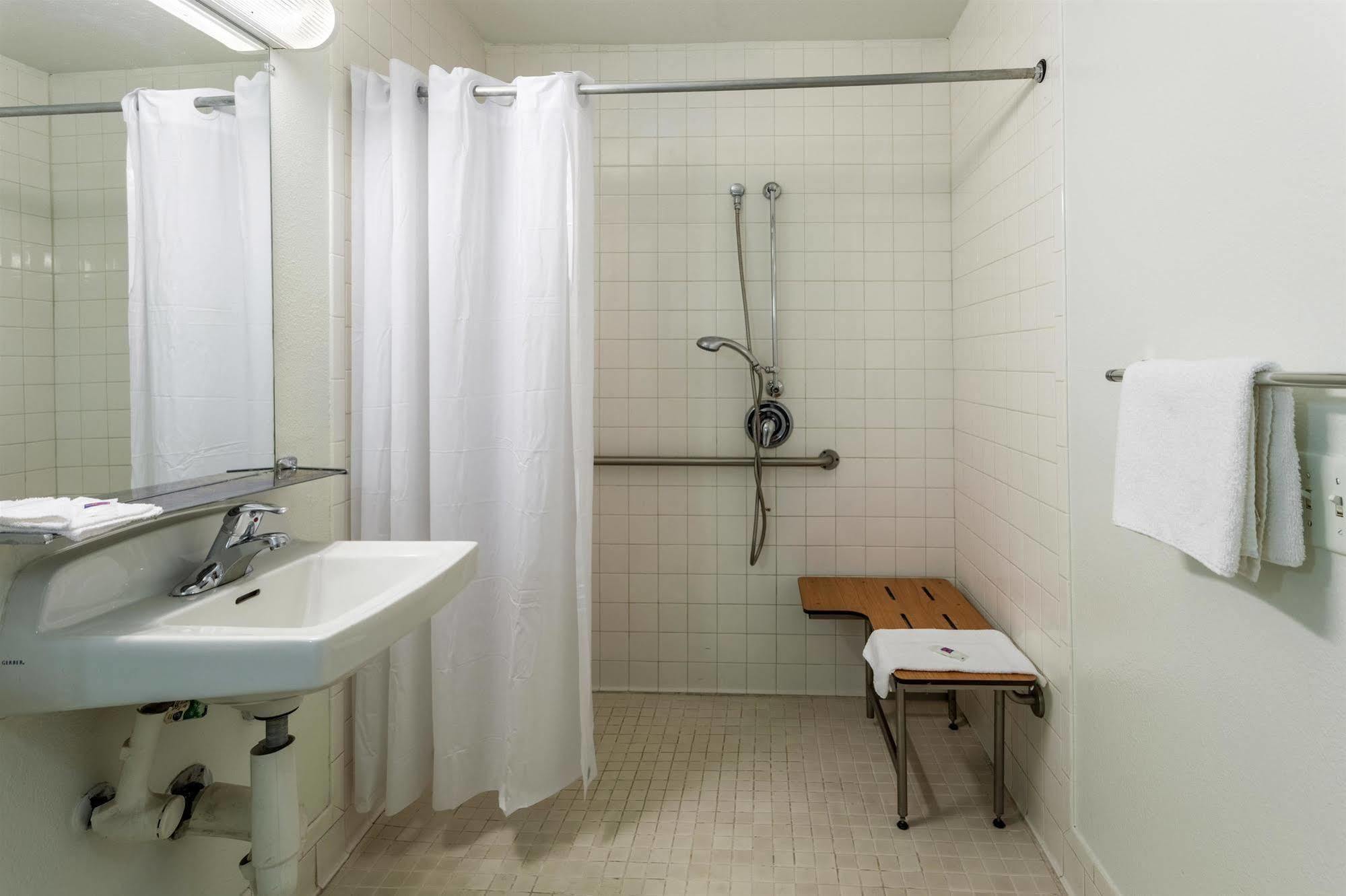 Motel 6 Sacramento, Ca - Downtown Eksteriør bilde
